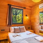 Pensionat The Luxury Shelters Kaş
