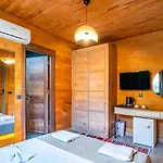 The Luxury Shelters Guest house 3*