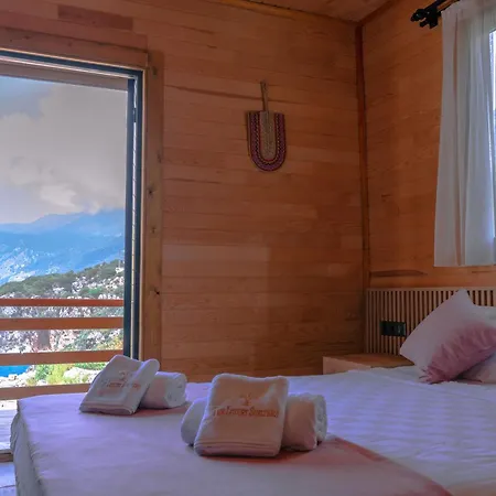 The Luxury Shelters Otel 3*