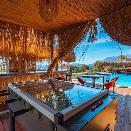 Guest house The Luxury Shelters