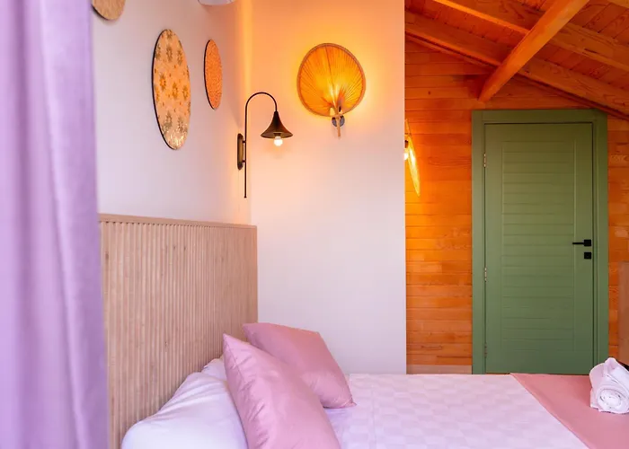 The Luxury Shelters 3*