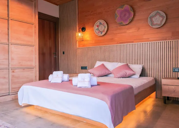 The Luxury Shelters 3*