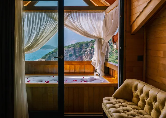 The Luxury Shelters 3*