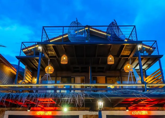 The Luxury Shelters 3*