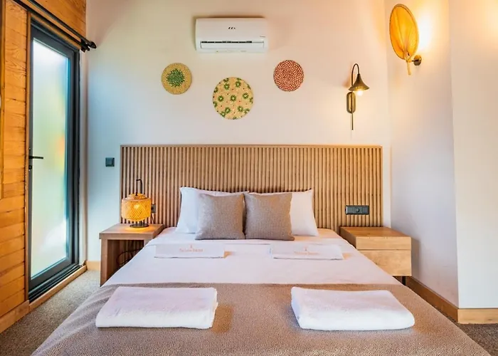 בית הארחה The Luxury Shelters 3*