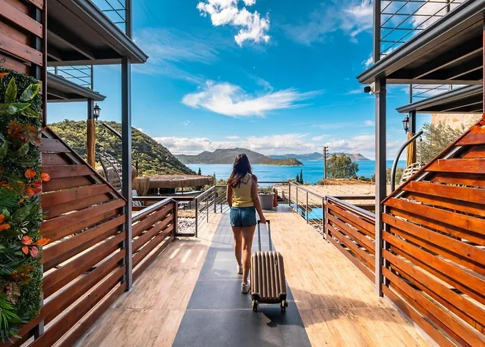 The Luxury Shelters 3* קס