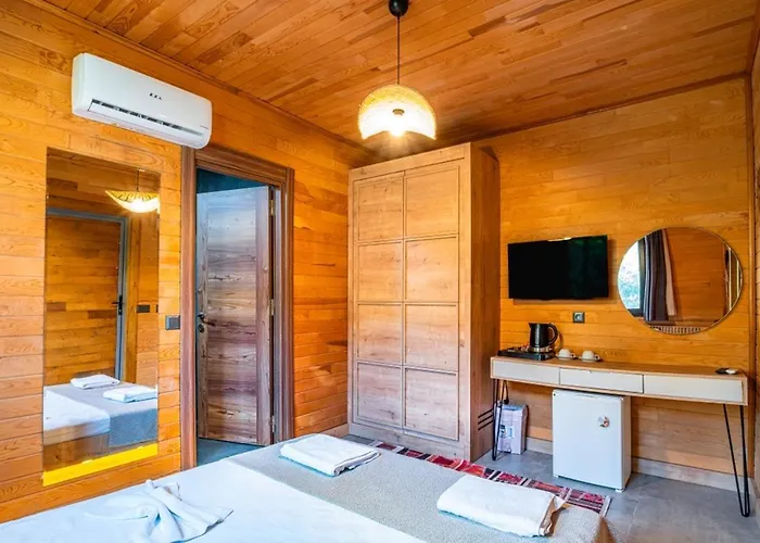 The Luxury Shelters בית הארחה 3*