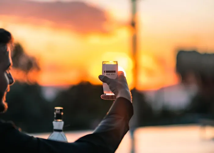 בית הארחה The Luxury Shelters