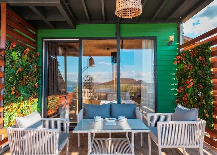 בית הארחה The Luxury Shelters 3*