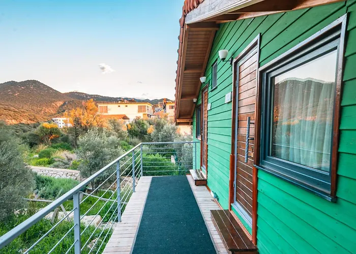 בית הארחה The Luxury Shelters