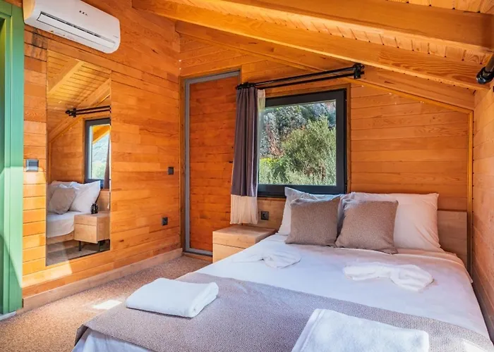 The Luxury Shelters בית הארחה 3*