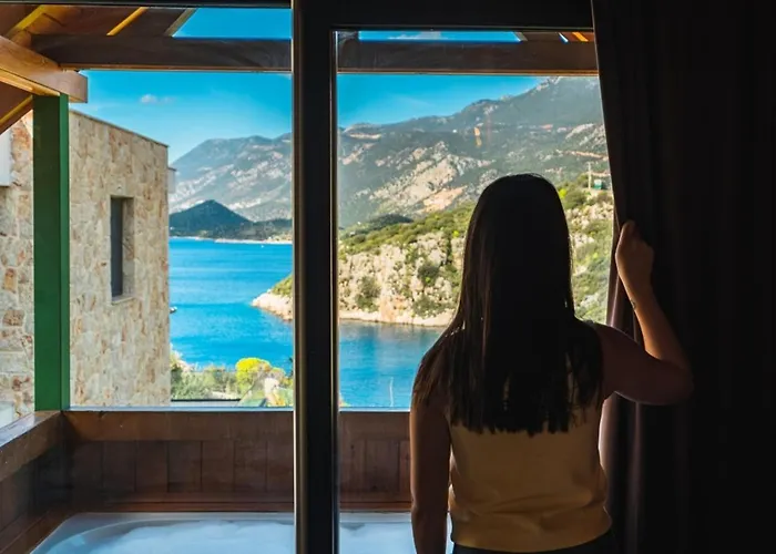 The Luxury Shelters בית הארחה