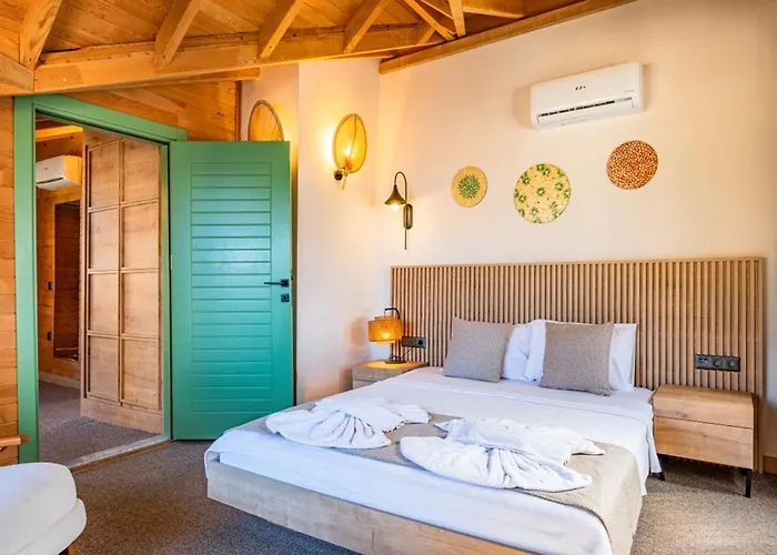 בית הארחה The Luxury Shelters 3*