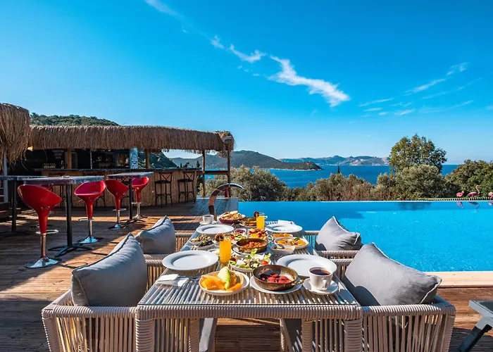 The Luxury Shelters בית הארחה