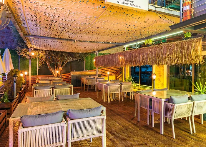 The Luxury Shelters 3* קס