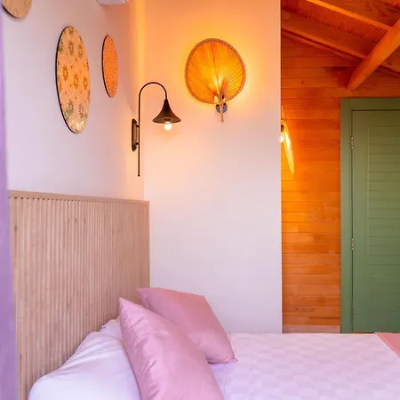The Luxury Shelters 3*