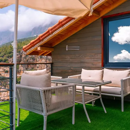 Гостьовий будинок The Luxury Shelters 3*