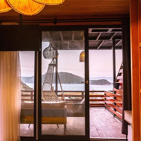 Гостьовий будинок The Luxury Shelters 3*