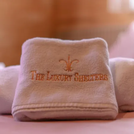 The Luxury Shelters Гостьовий будинок