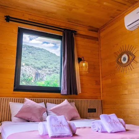 Гостьовий будинок The Luxury Shelters Каш