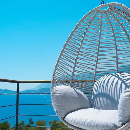 Гостьовий будинок The Luxury Shelters 3*