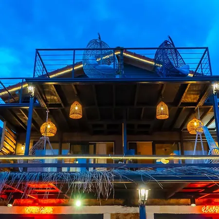 The Luxury Shelters 3*